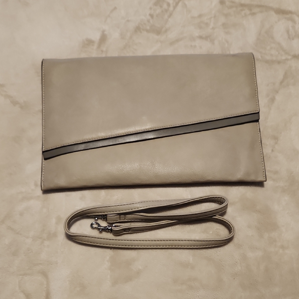 Mossimo clutch bag